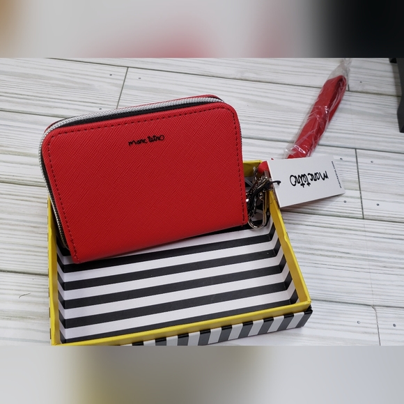 Marc Tetro red billfold with wrist strap in box NWT - Picture 2 of 4